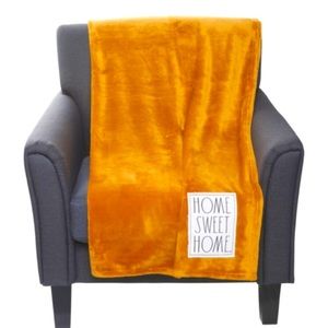 NWT RARE Rae Dunn Throw Blanket Burnt Oran…